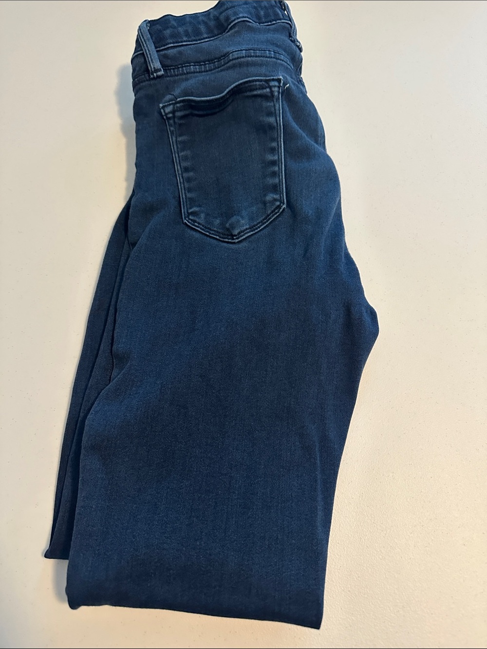Justblack Jeans dark blue size 29.
Some stretch marks and wear.